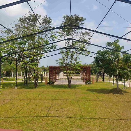 Ramada By Wyndham Yogyakarta Hotell Sleman  Exteriör bild