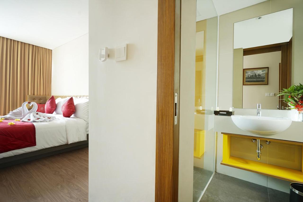 Ramada By Wyndham Yogyakarta Hotell Sleman  Exteriör bild