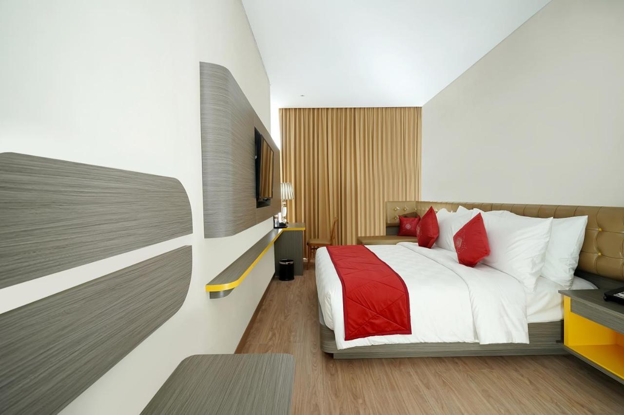 Ramada By Wyndham Yogyakarta Hotell Sleman  Exteriör bild