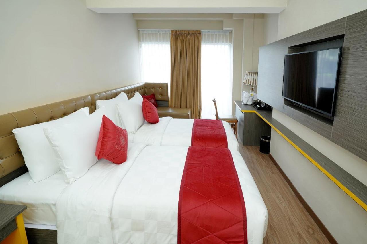 Ramada By Wyndham Yogyakarta Hotell Sleman  Exteriör bild