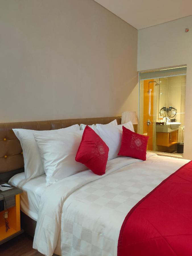 Ramada By Wyndham Yogyakarta Hotell Sleman  Exteriör bild
