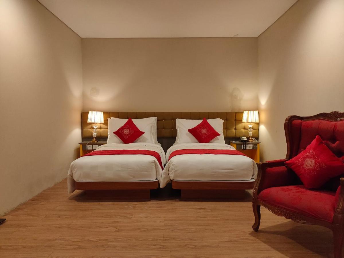 Ramada By Wyndham Yogyakarta Hotell Sleman  Exteriör bild