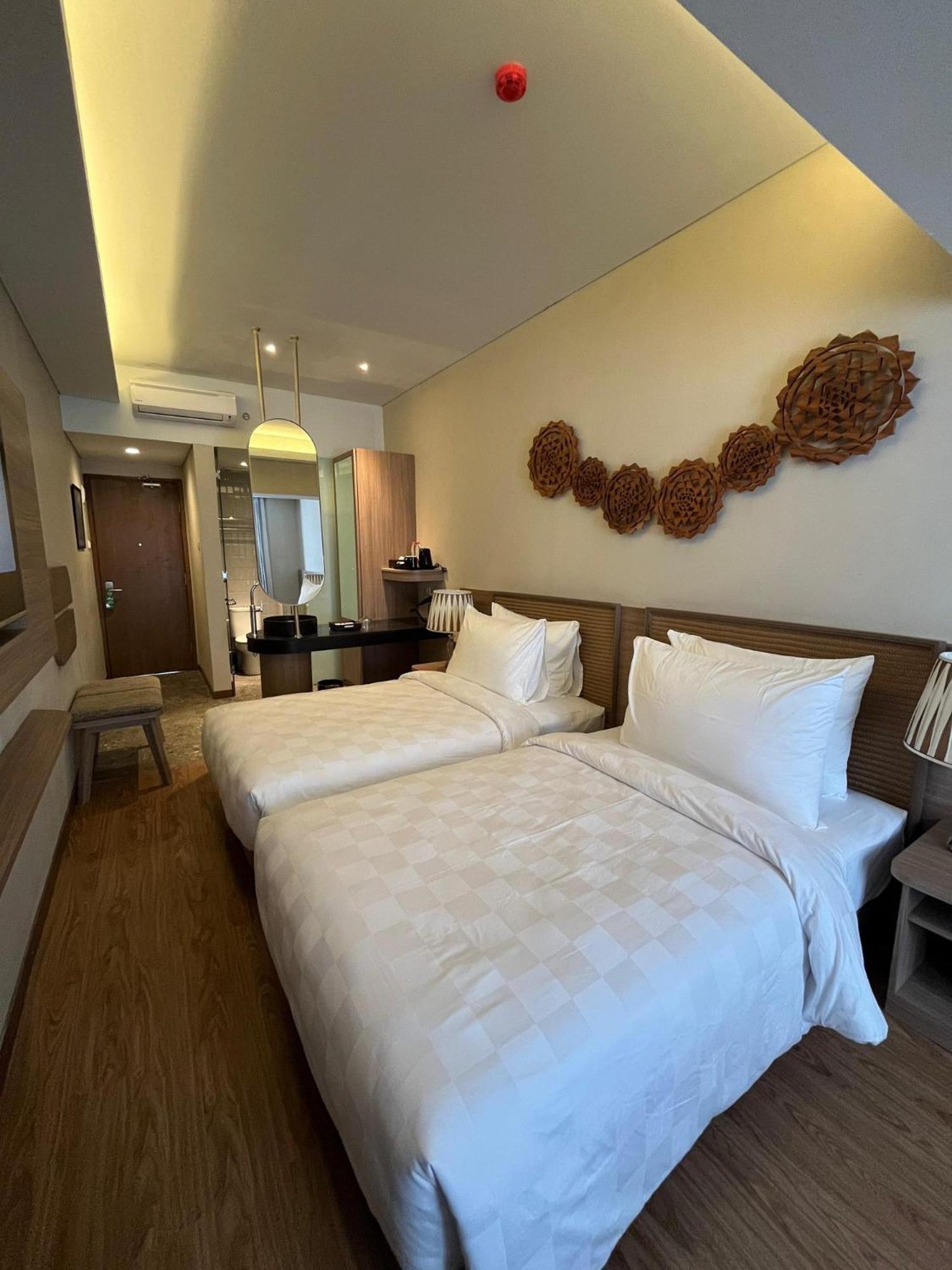 Ramada By Wyndham Yogyakarta Hotell Sleman  Exteriör bild